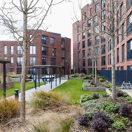 2 Bed Flats Near Station & Centre - Sleeps 6 Apartment Leeds (West Yorkshire)